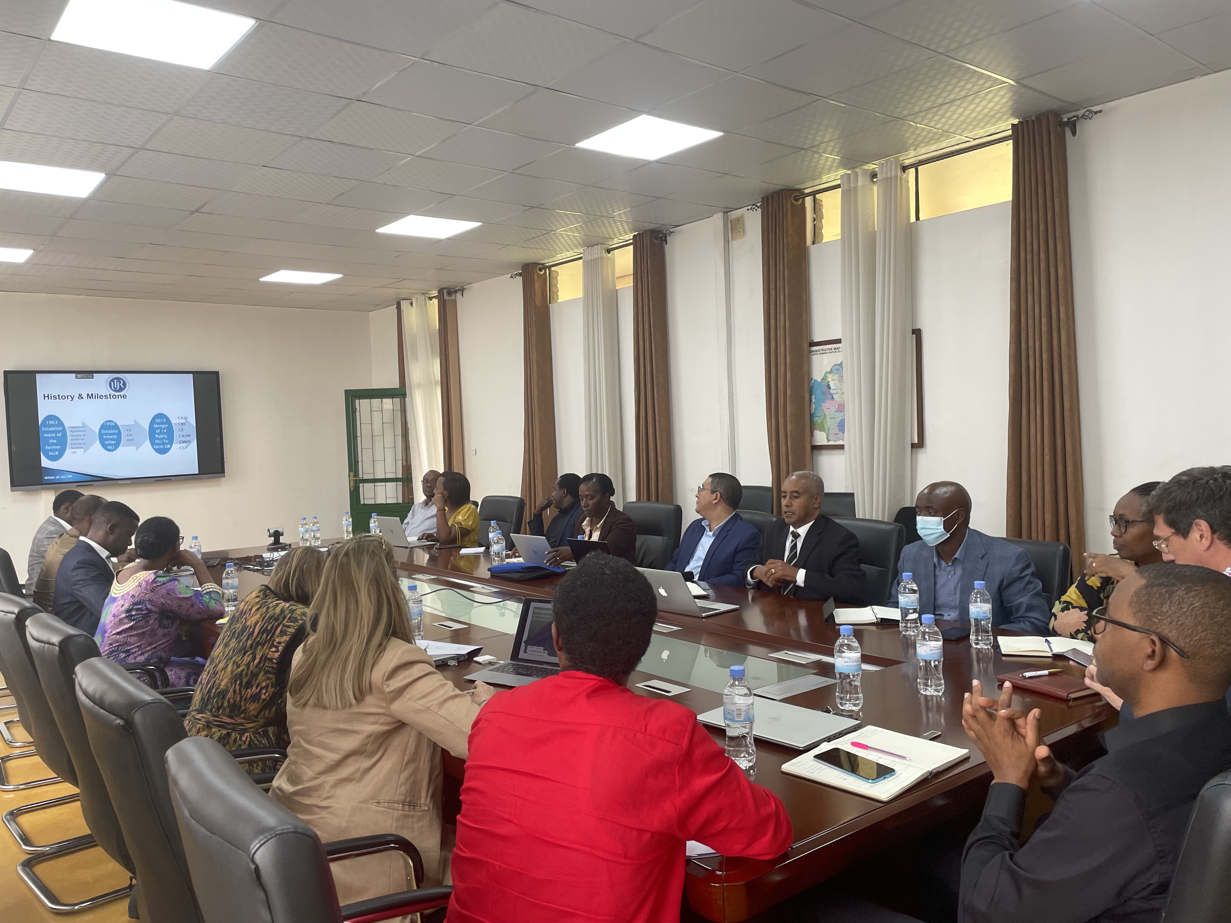 Réunion lors de la visite de 2024 à l'Université du Rwanda